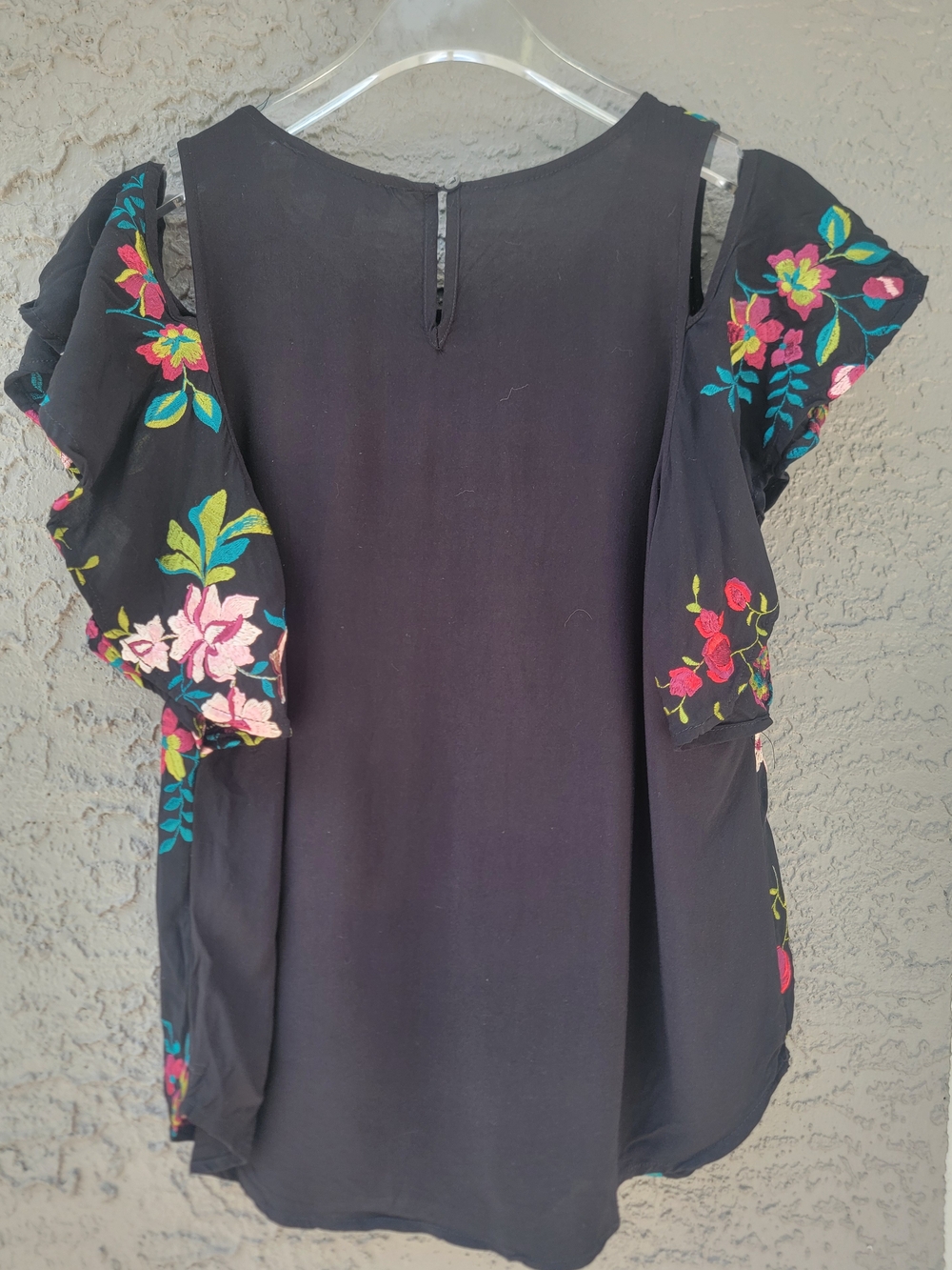 Karen Kane Embroidered Floral Cold Shoulder Blouse Black Size Medium Boho - Picture 6 of 11